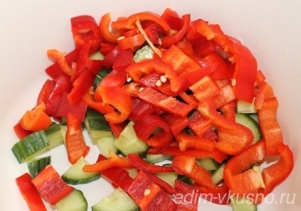 Как приготовить салат из свежих овощей